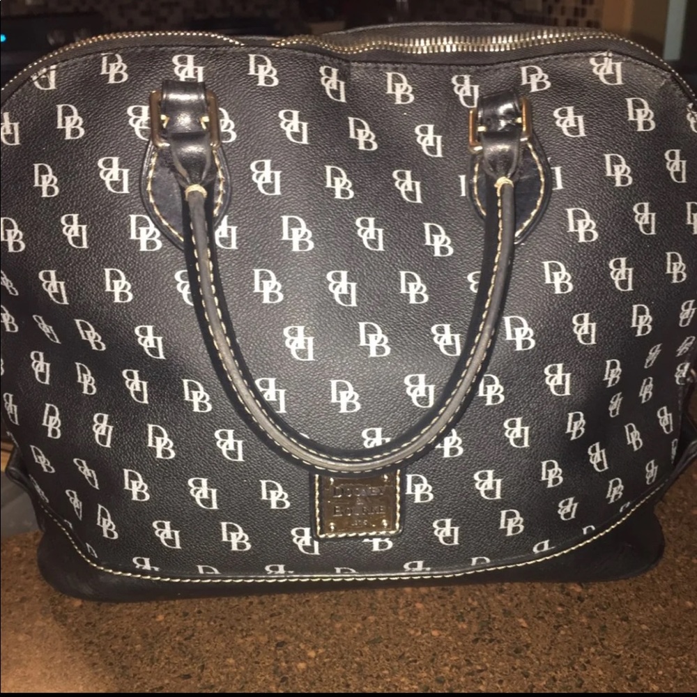 Dooney & Bourke hand bag